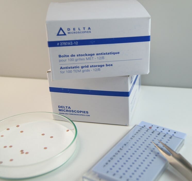 Antistatic grid storage box for 100 TEM GRIDS