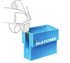Triton® X-100, 0.08% Aqueous Solution cleaning of diamond knives
