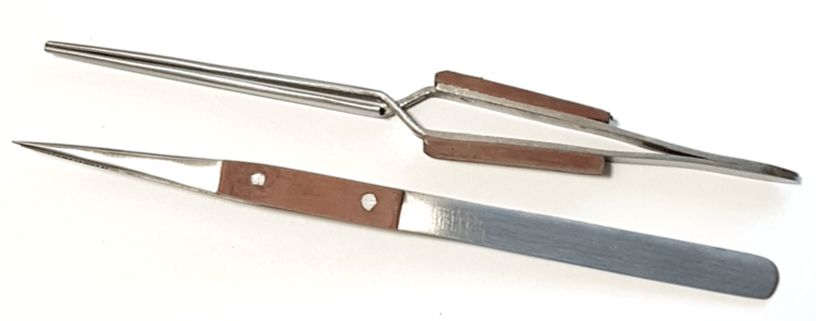 2 pinces négatives avec isolation en bois