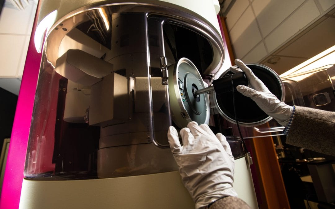 La microscopie électronique à l'ère de l'automatisation